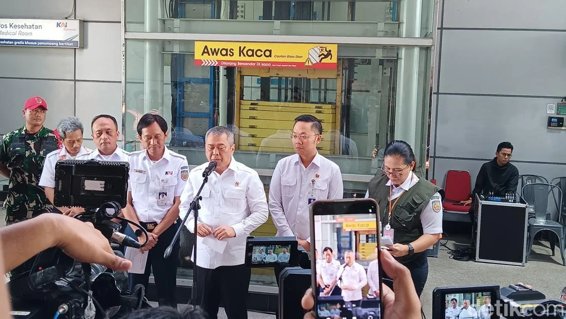 Evaluasi Menyeluruh Operator Taksi Green SM Pasca Kecelakaan Kereta