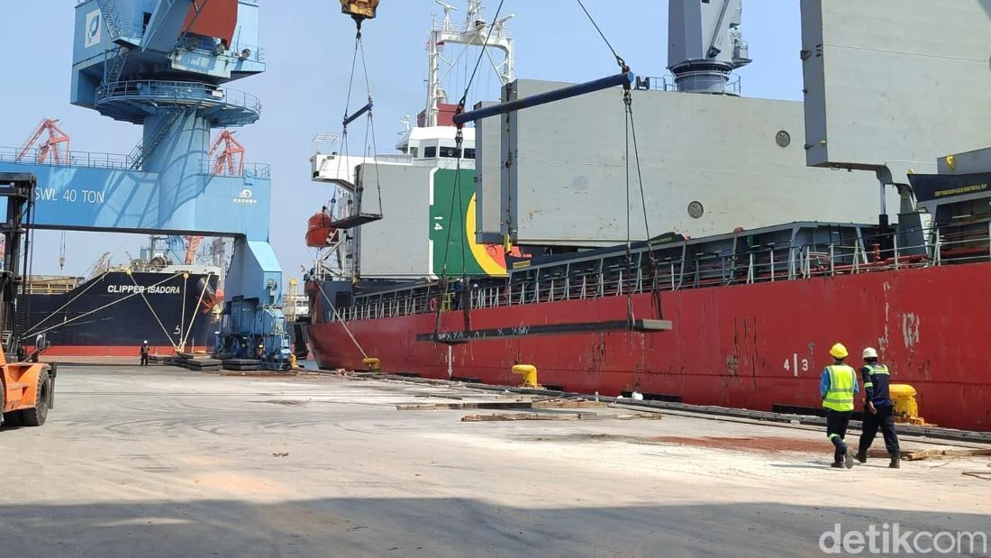 Harga BBM Naik, Biaya Operasional Pelabuhan Tanjung Priok Melonjak