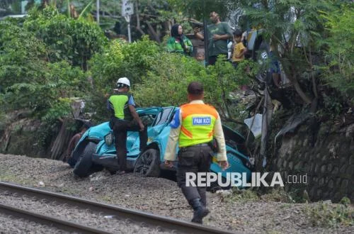 Kemenhub Sidak Pool Taksi Green SM Bekasi Terkait Kecelakaan Kereta Api