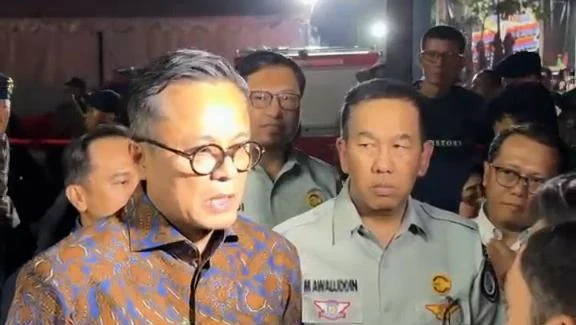 Kepala BP BUMN Dony Oskaria Pantau Evakuasi Kereta di Bekasi Timur