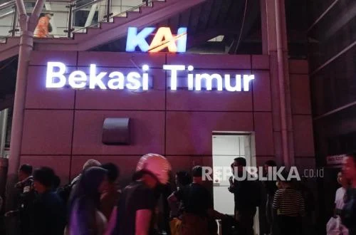 KRL Bekasi-Cikarang Normal Pasca Kecelakaan, Stasiun Bekasi Timur Beroperasi
