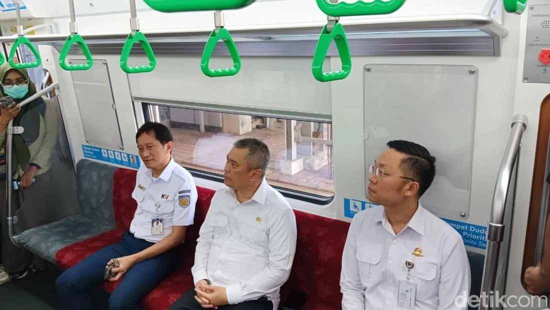 Menhub Dudy: Keselamatan Penumpang KRL Tak Kenal Gender