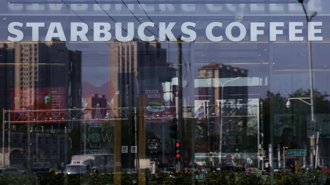 Starbucks AS Pangkas Karyawan Teknologi di Tengah Upaya Efisiensi Global