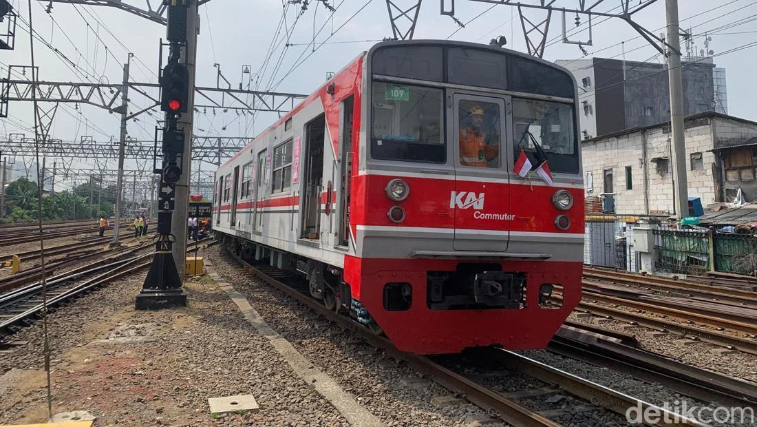 Strategi KAI Tingkatkan Layanan KRL Picu Lonjakan Penumpang Signifikan