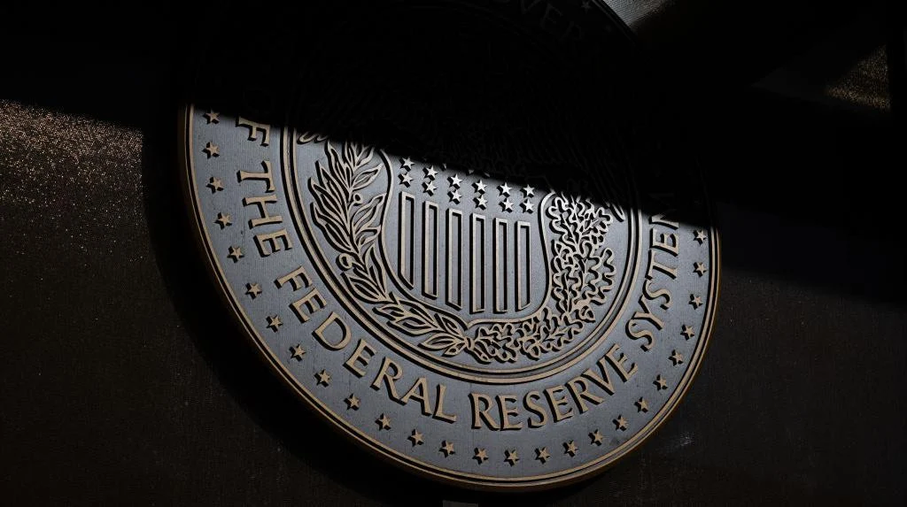 The Fed Tahan Suku Bunga, Perbedaan Pendapat Menghantui