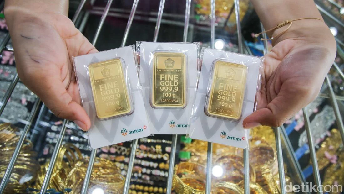 Harga Emas Antam Anjlok Rp 20.000 Per Gram Pagi Ini