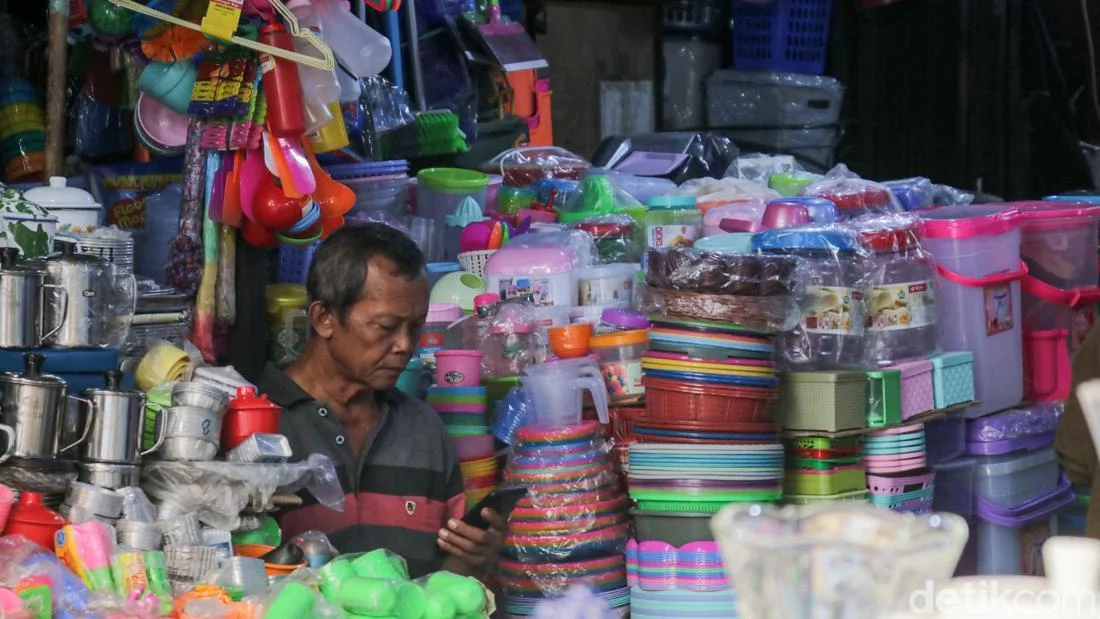 Harga Perabot Rumah Tangga di Jatinegara Naik Tajam