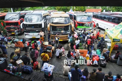 Hubdat Ancam Sanksi Tegas PO Bus Tak Masuk Terminal