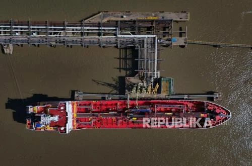 IEA: Permintaan Minyak Global Melambat Akibat Krisis Geopolitik