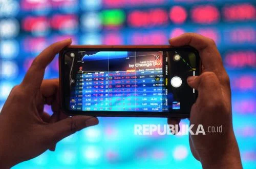 IHSG Tertekan, Investor Asing Jual Bersih Rp 5,8 T