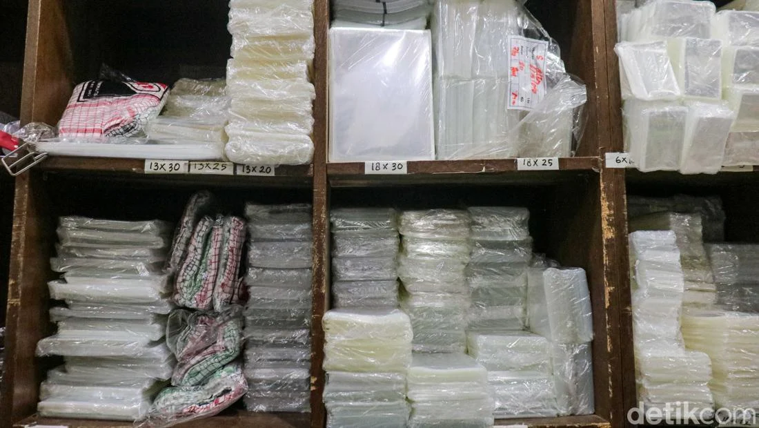 Impor Plastik RI Naik, Siasat Tekan Ketergantungan Bahan Baku Mendesak