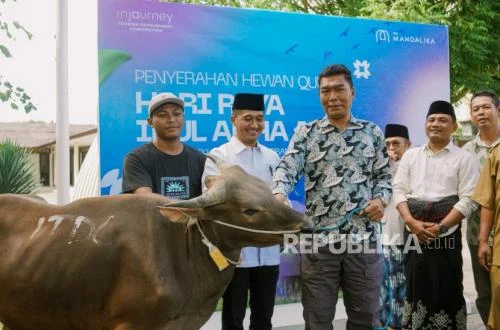 ITDC & Mitra Salurkan 29 Hewan Kurban untuk Masyarakat Sekitar Kawasan Wisata