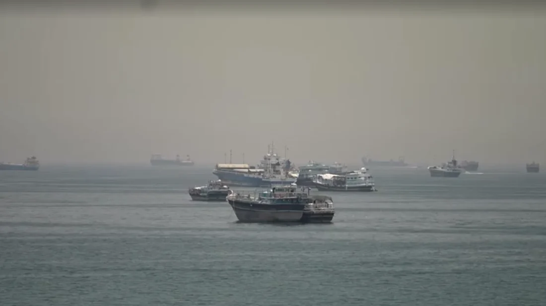 Konflik Hormuz: AS-Iran Saling Serang, Harga Minyak Meroket