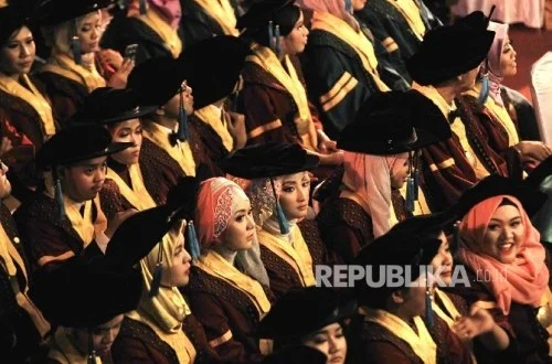Mahasiswa Perlu Ketahanan Mental Hadapi Dunia Kerja Kompetitif
