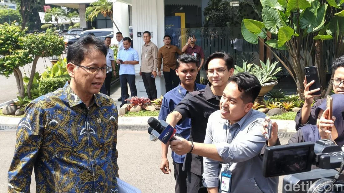 Menkeu Purbaya Batal Haji, Hadiri Makan Siang Presiden Prabowo