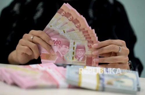 Peringatan Lembaga Rating Picu Kekhawatiran Investor Ekonomi RI