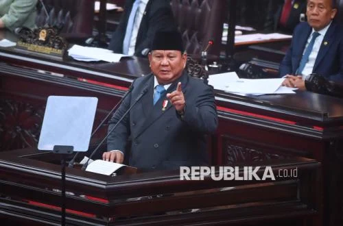 Prabowo Sampaikan KEM-PPKF RAPBN 2027 di DPR RI