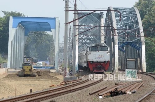 Proyek DDT Manggarai-Cikarang Molor, Ancam Kapasitas Perjalanan Kereta