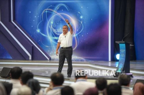 Rupiah Jeblok ke Rp 17.700, BI Diprediksi Naikkan Suku Bunga