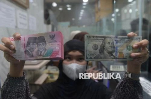 Rupiah Melemah ke Rp 17.728 per Dolar AS Akibat Konflik Timur Tengah