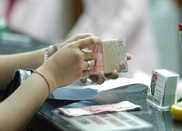 Rupiah Rp 17.700/USD, Jauh dari Krisis 1998