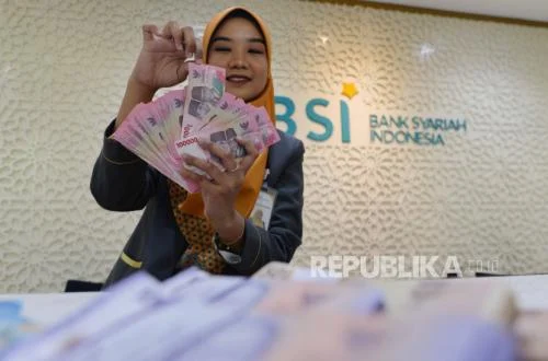 Rupiah Tembus Rp 17.300, Ancaman Konflik Timur Tengah Mengintai