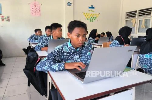 SRT 7 Probolinggo Ajarkan Desain Grafis untuk Kesiapan Masa Depan