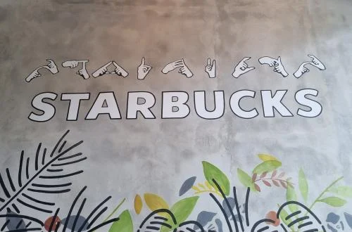 Starbucks PHK 300 Karyawan Korporat AS, Fokus Transformasi Bisnis