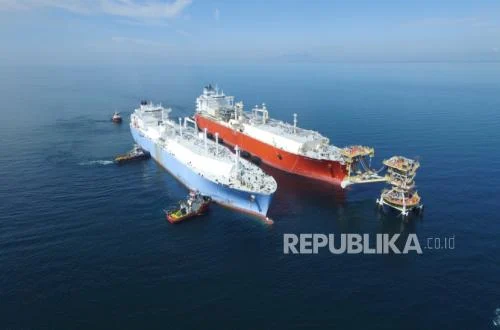 Tiga Kapal LNG & Minyak Tinggalkan Hormuz dengan Transponder Mati