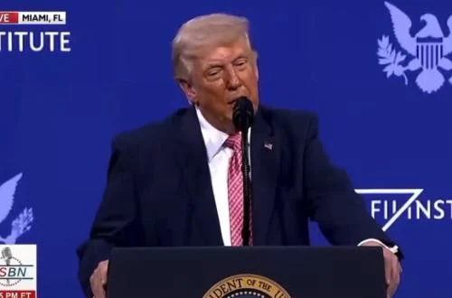 Trump Kalah: Tarif Global 10% Dibatalkan Pengadilan AS