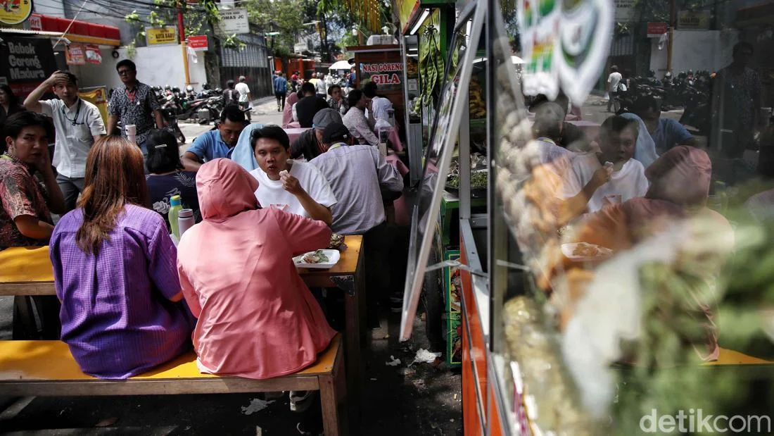 Utang Pinjol & Paylater Meningkat: Ancaman Kemiskinan Struktural