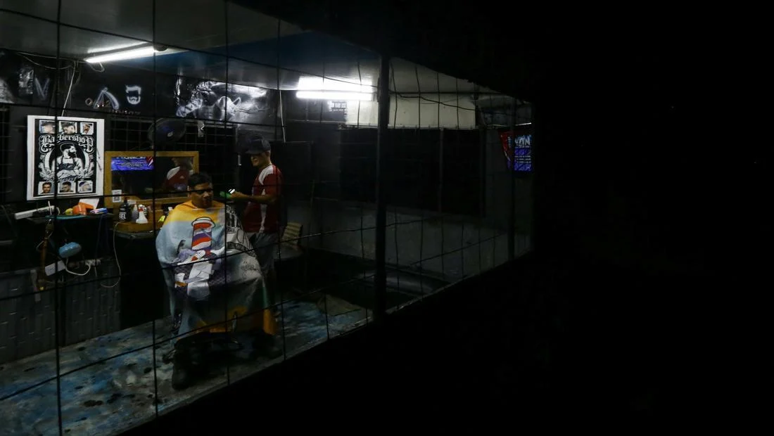 Venezuela: Krisis Listrik Berkepanjangan Paksa Warga Bergantung pada Genset dan Ponsel