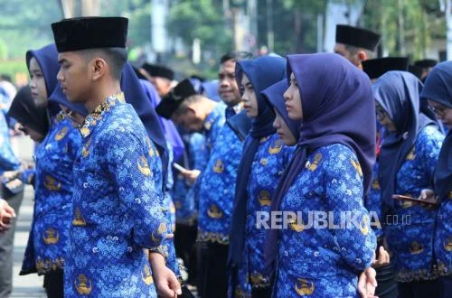 Gaji ke-13 Cair Rp24 T untuk 5,5 Juta ASN, Ini Rinciannya