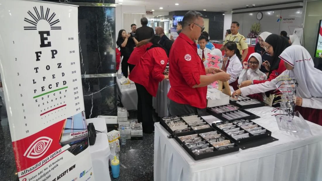 PGN Beri Kacamata Gratis, Bantu Siswa Atasi Gangguan Penglihatan Serius