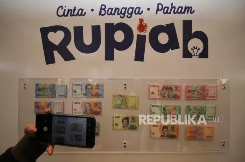 Rupiah Anjlok ke Rp 18.000/USD, Terlemah Sepanjang Sejarah